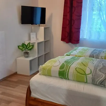 Szep-lak Apartment Mako