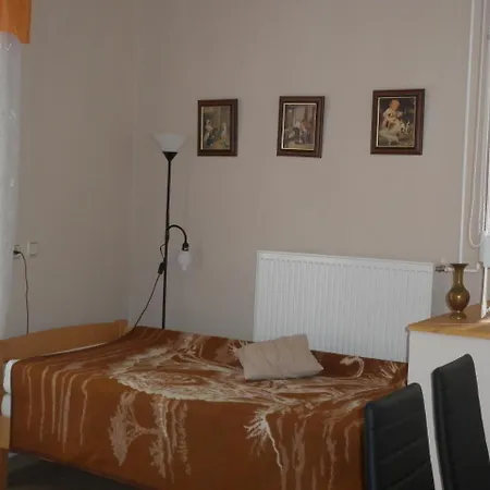 Szep-lak Apartment *