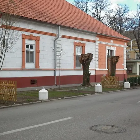 Szep-lak Apartment *